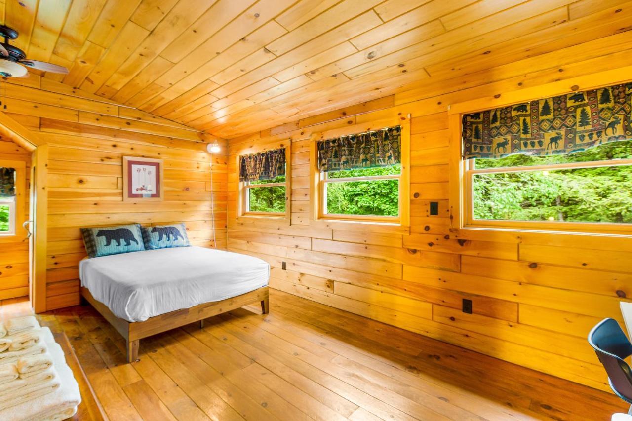 Lost Pond Cabin Schroon Lake Exterior photo
